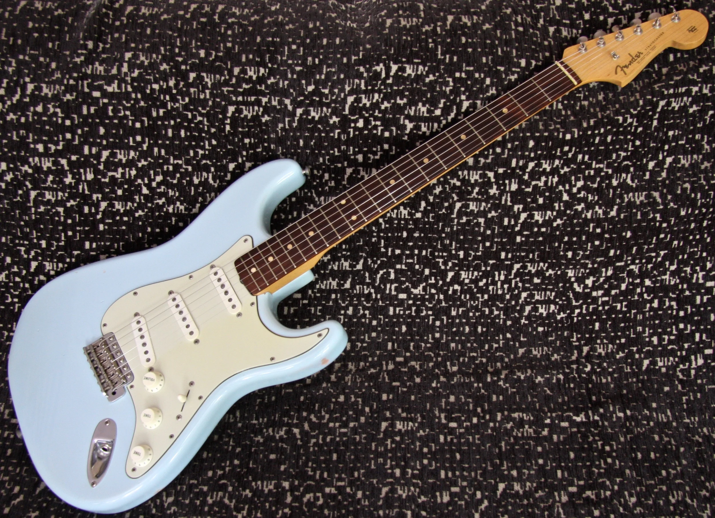 Sold - 1962 Fender Stratocaster Sonic Blue — Guncotton Guitars